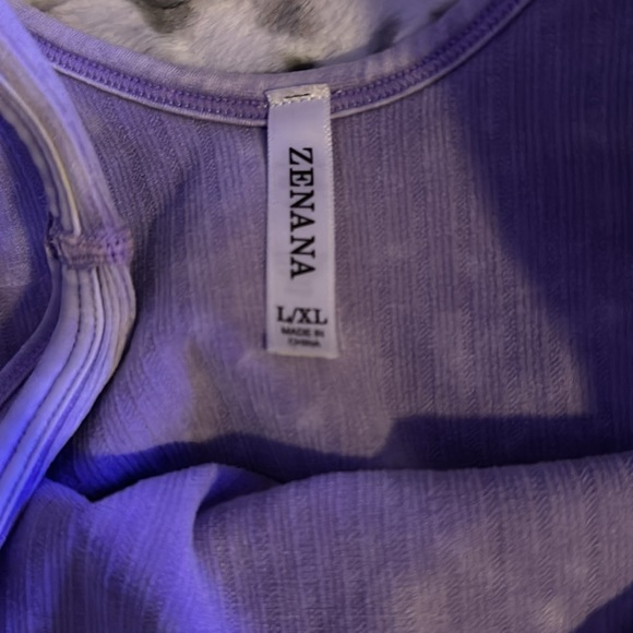 Crop top - Picture 4 of 4